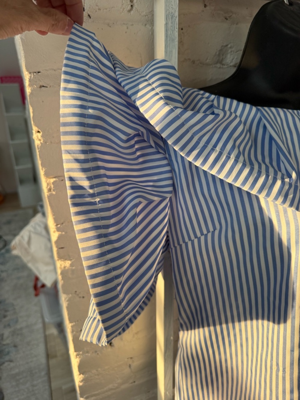 Garcia Blue & White Striped Off-Shoulder/on shoulder Ruffle structured blouse - Picture 6 of 11